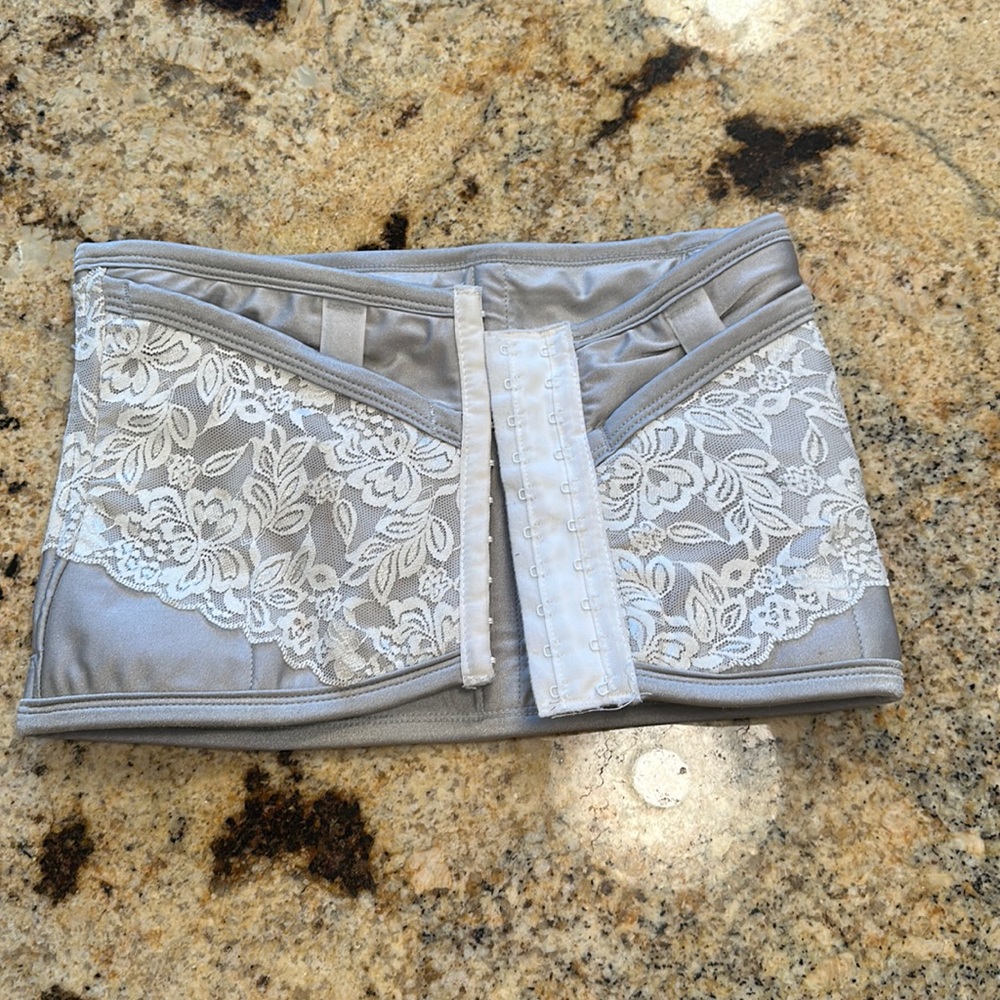 Elegant Gray Lace Women's Corset